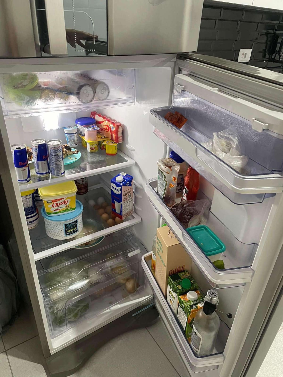 Geladeira Electrolux inox 410 litros funcionado perfeitamente